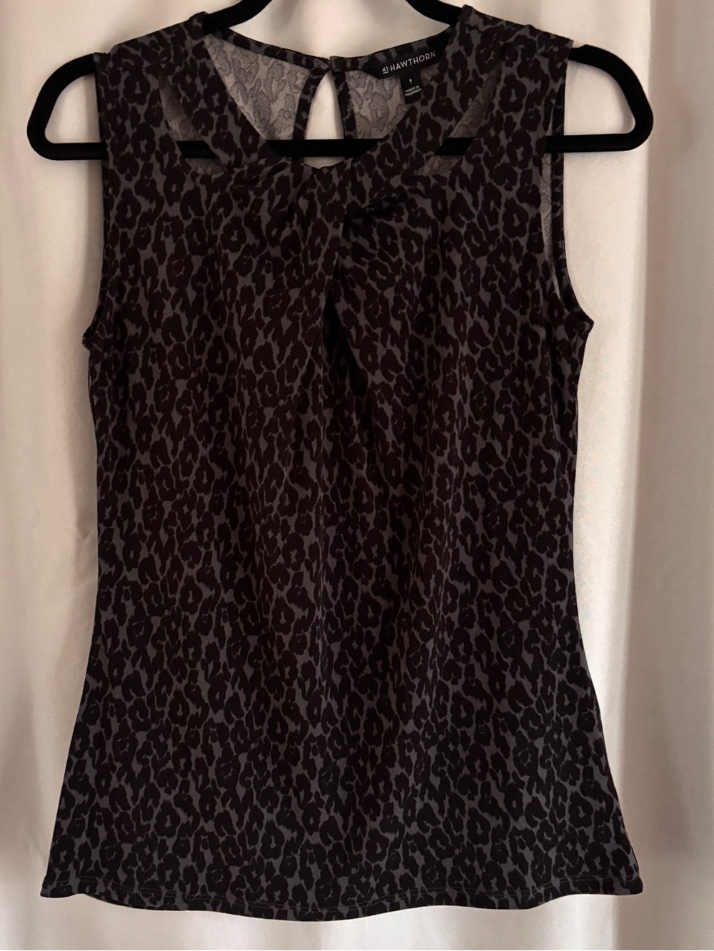 41 Hawthorn Black Leopard-Print Tie-Neck Sleeveless Top